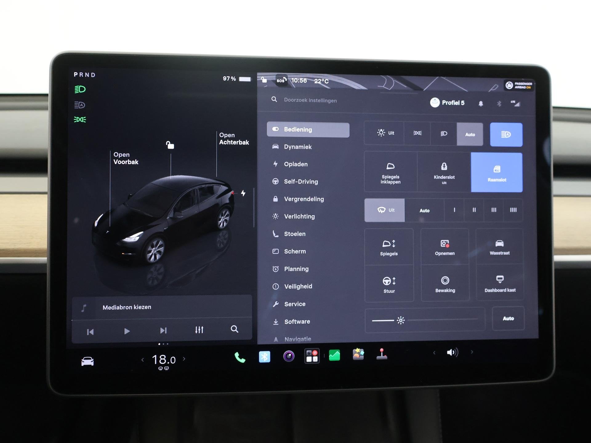 Foto 19 van Tesla Model Y RWD 58 kWh | Panoramadak | 360° Camera | Stoe