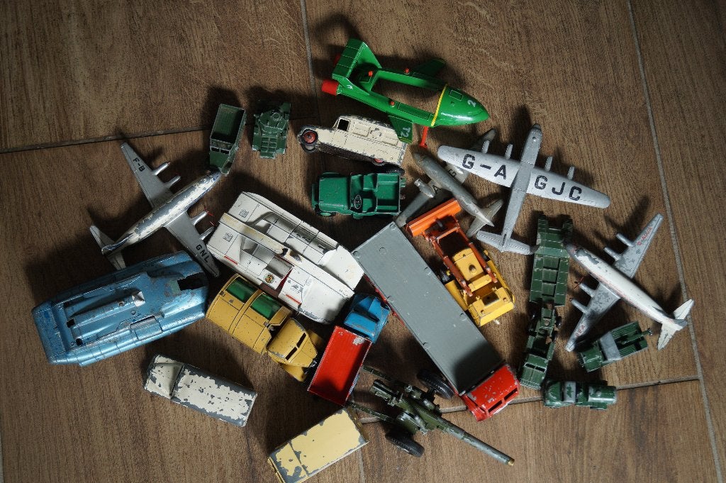 Partij originele Dinky toys en Matchbox bespeeld, beschadigd, Verzenden, Gebruikt, Auto, Dinky Toys