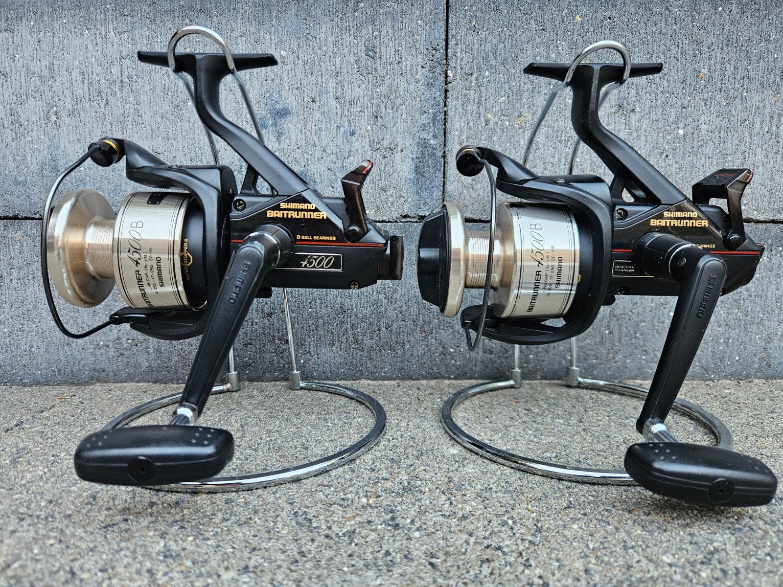 2 Shimano 4500B Bedrukte Spoelen, Ophalen of Verzenden, Zo goed als nieuw, Molen