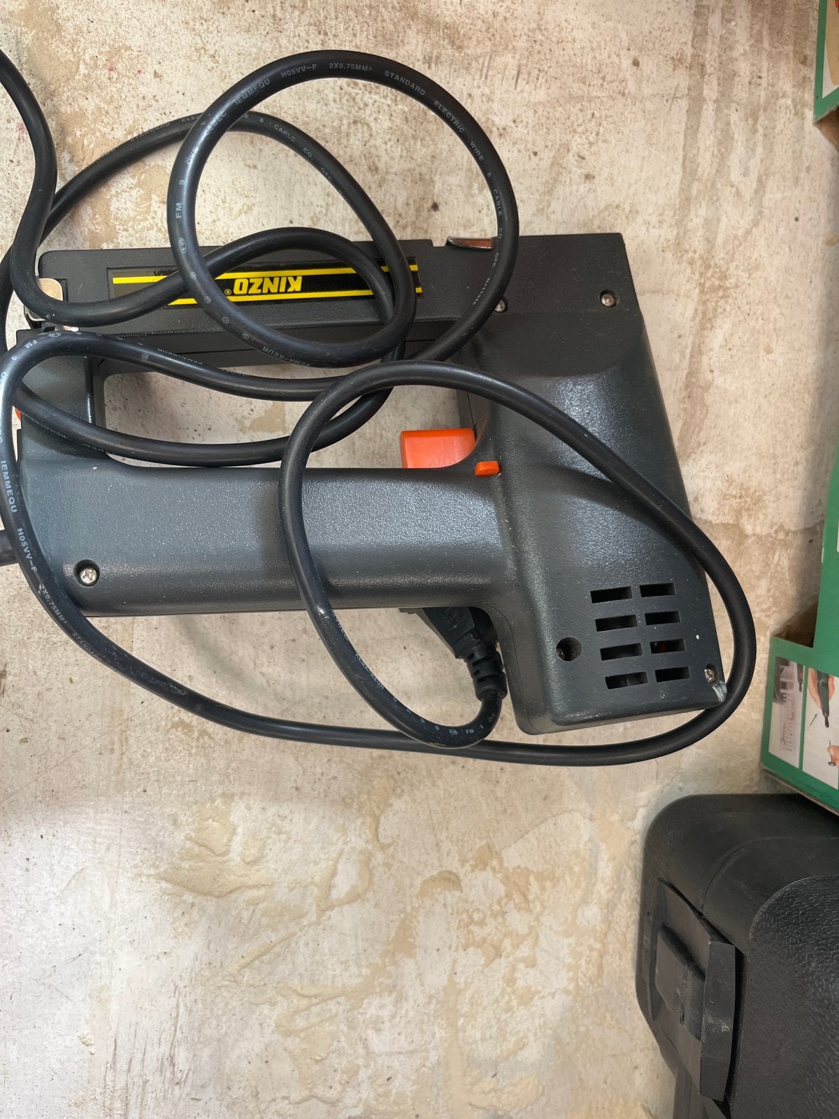Elektrische tacker Novus J-105 en Kinzo nietmachine, Ophalen, Zo goed als nieuw, Tacker/nietmachine, Overige merken