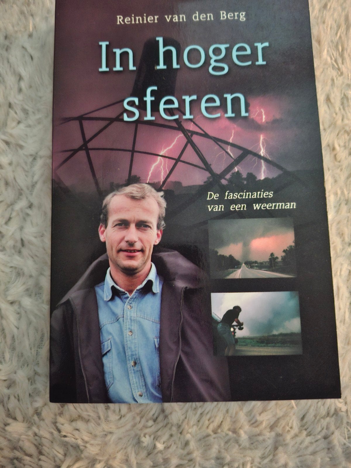 In Hoger Sferen - De fascinaties van een weerman, Boeken, Ophalen of Verzenden, Natuur algemeen