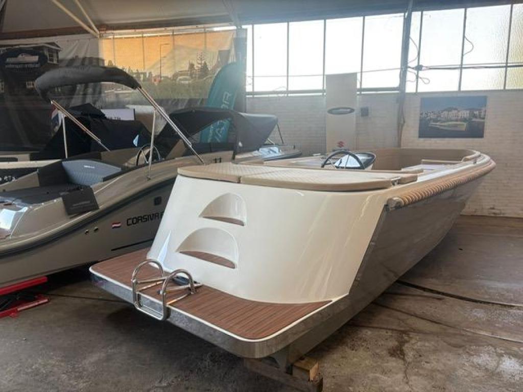 Maassloep 680 Met Suzuki 30 pk, Niet ingevuld, Niet ingevuld, Nieuw, Niet ingevuld