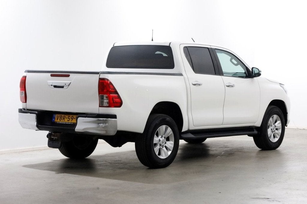 Toyota Hilux 2.4 D-4D-F 150pk E6 4WD 4x4 Double Cab Automaat, Auto's, Toyota, Automaat, Gebruikt, Euro 6, 4 cilinders
