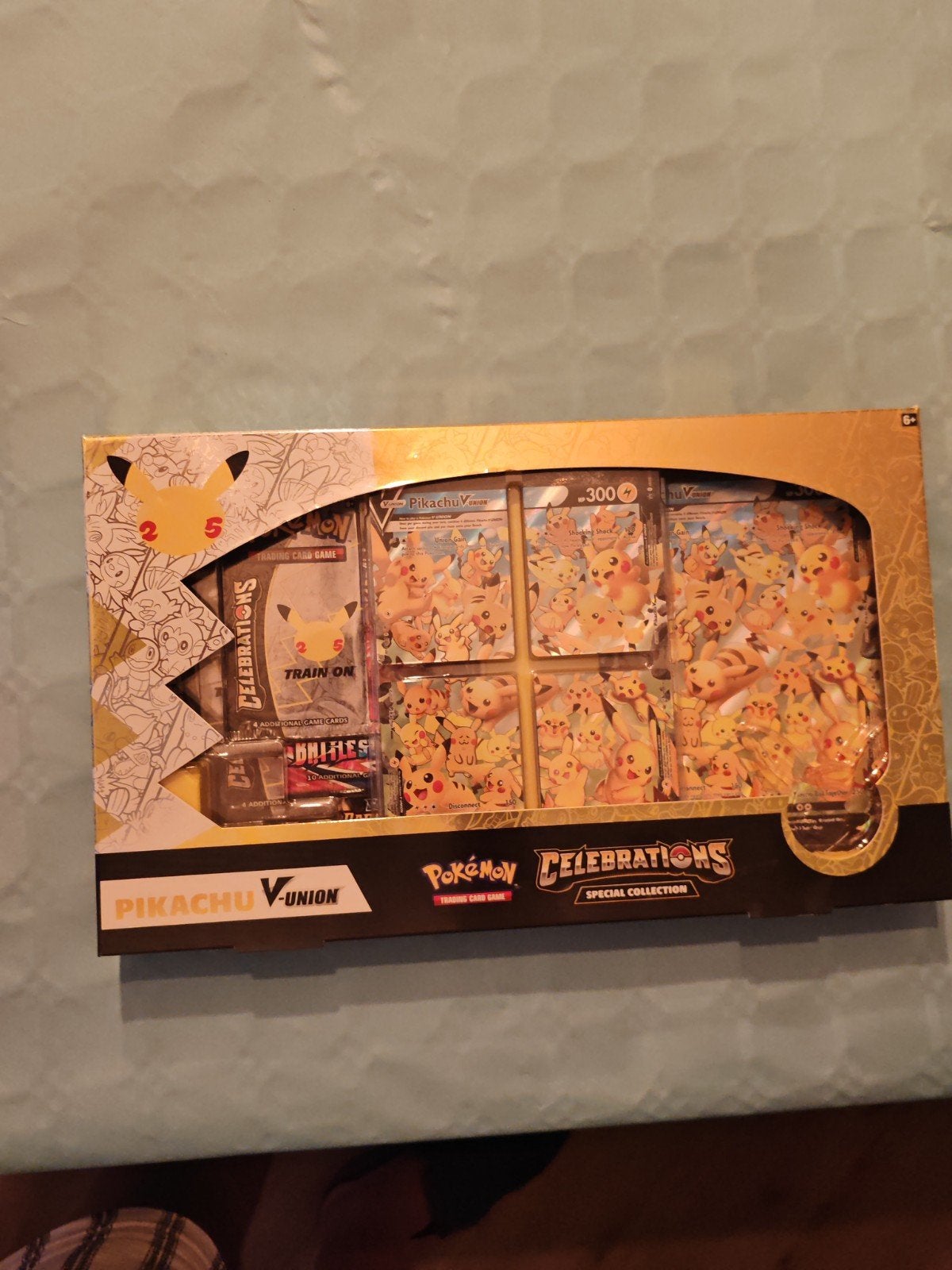 Pokémon Celebrations Pikachu V-UNION Special Collection, Ophalen of Verzenden, Nieuw, Overige typen