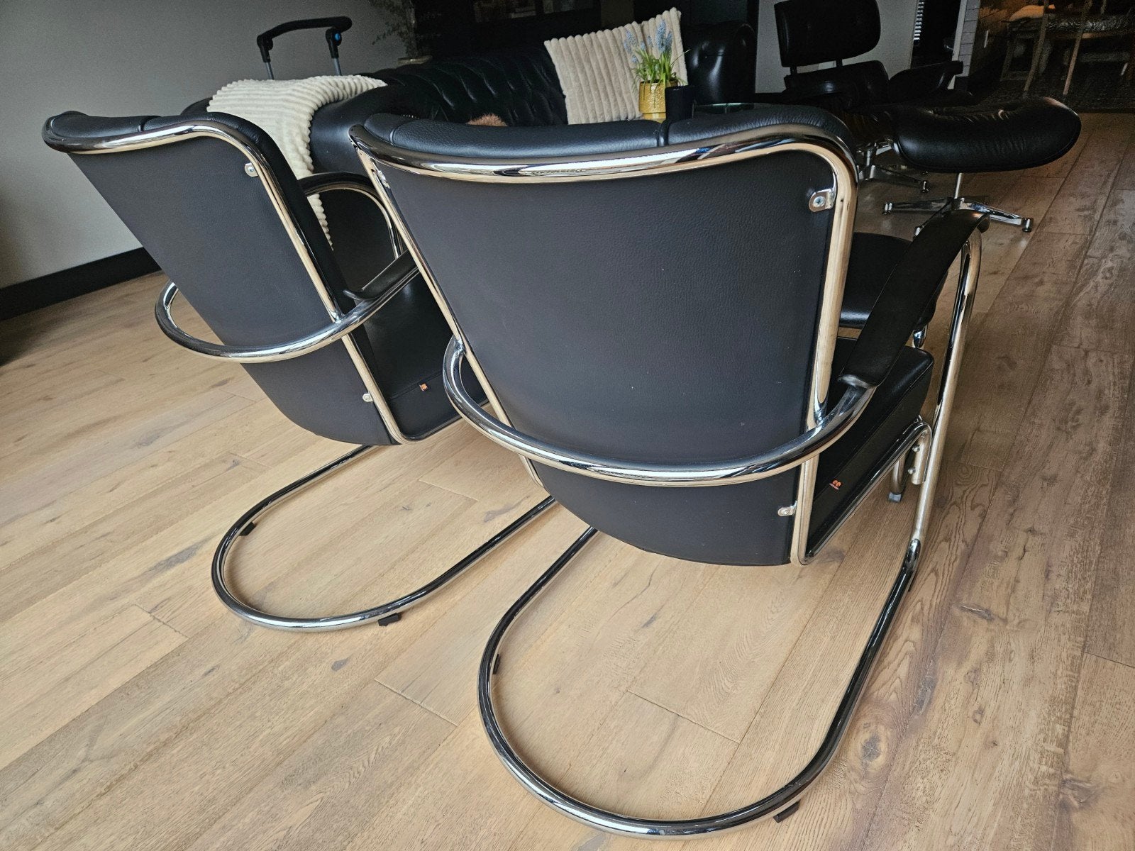 1 Gispen 412 stoel, Ophalen, Zwart, Leer, Zo goed als nieuw