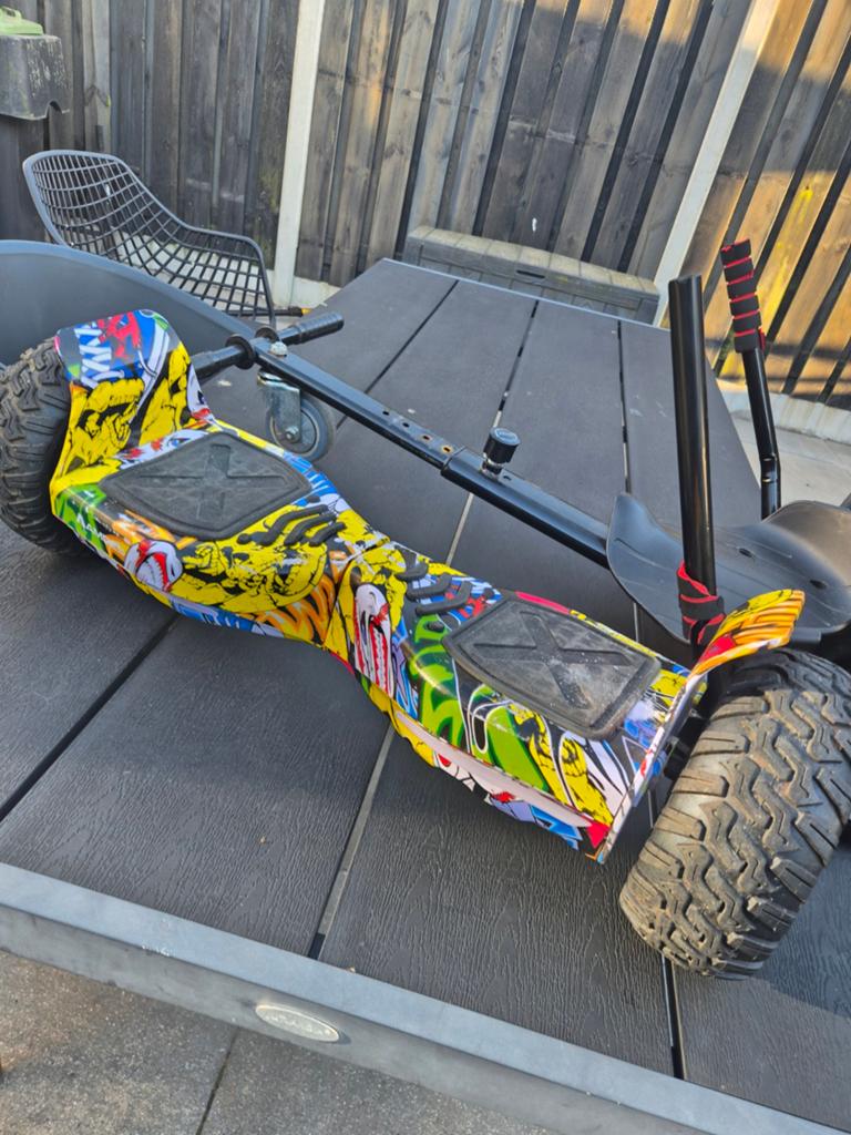 Hoverboard met kart, Fietsen en Brommers, Steps, Zo goed als nieuw, Elektrische step (E-scooter), Ophalen of Verzenden