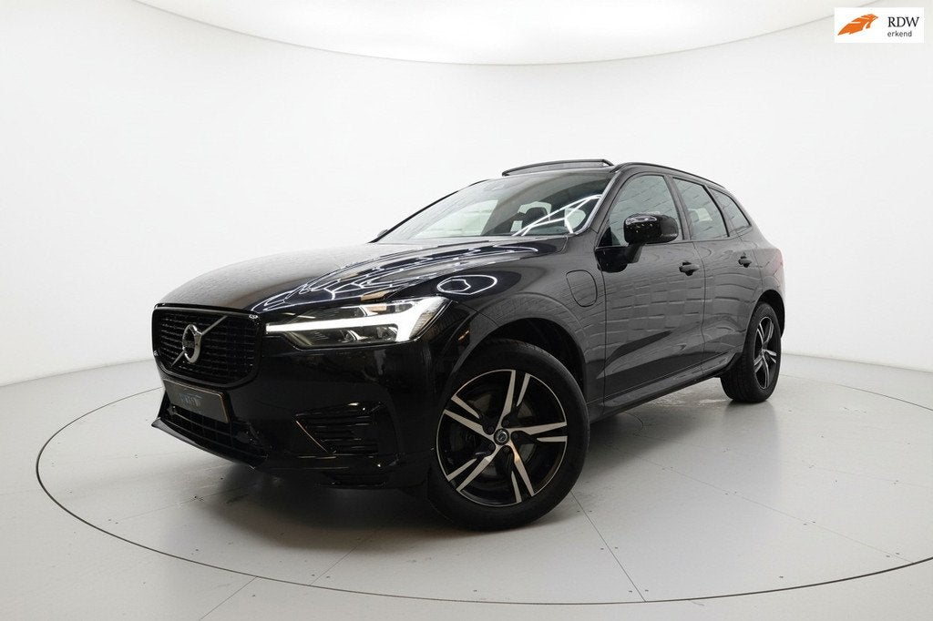 Volvo XC60 2.0 Recharge T6 AWD R Design PANO CAM ACC NAP, Auto's, Volvo, Automaat, Gebruikt, 1969 cc, 138 €/maand