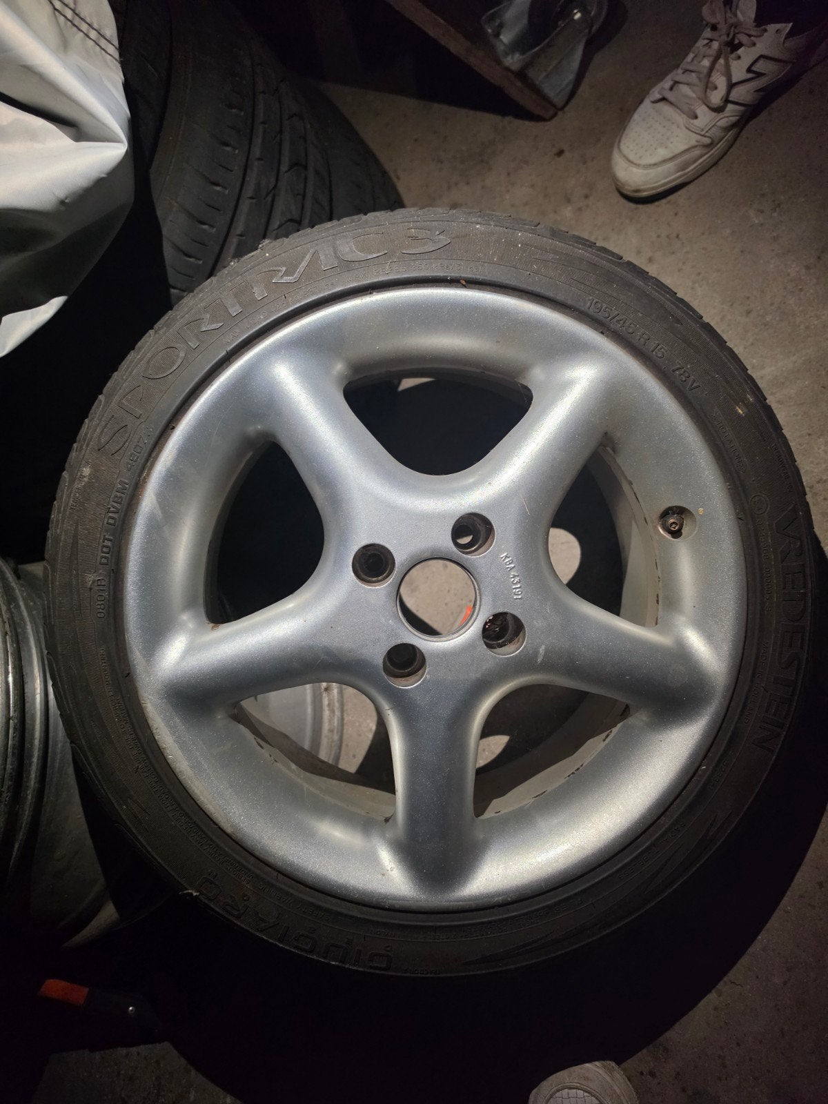5 x 100 Vredestein Sportrac banden met 15 inch velgen, Gebruikt, 15 inch, Banden en Velgen, Ophalen of Verzenden