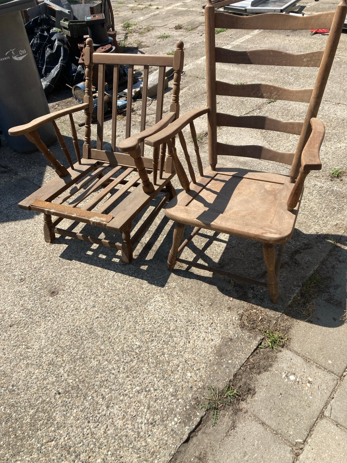 Twee houten stoelen, ideaal voor restauratie, Antiek en Kunst, Ophalen