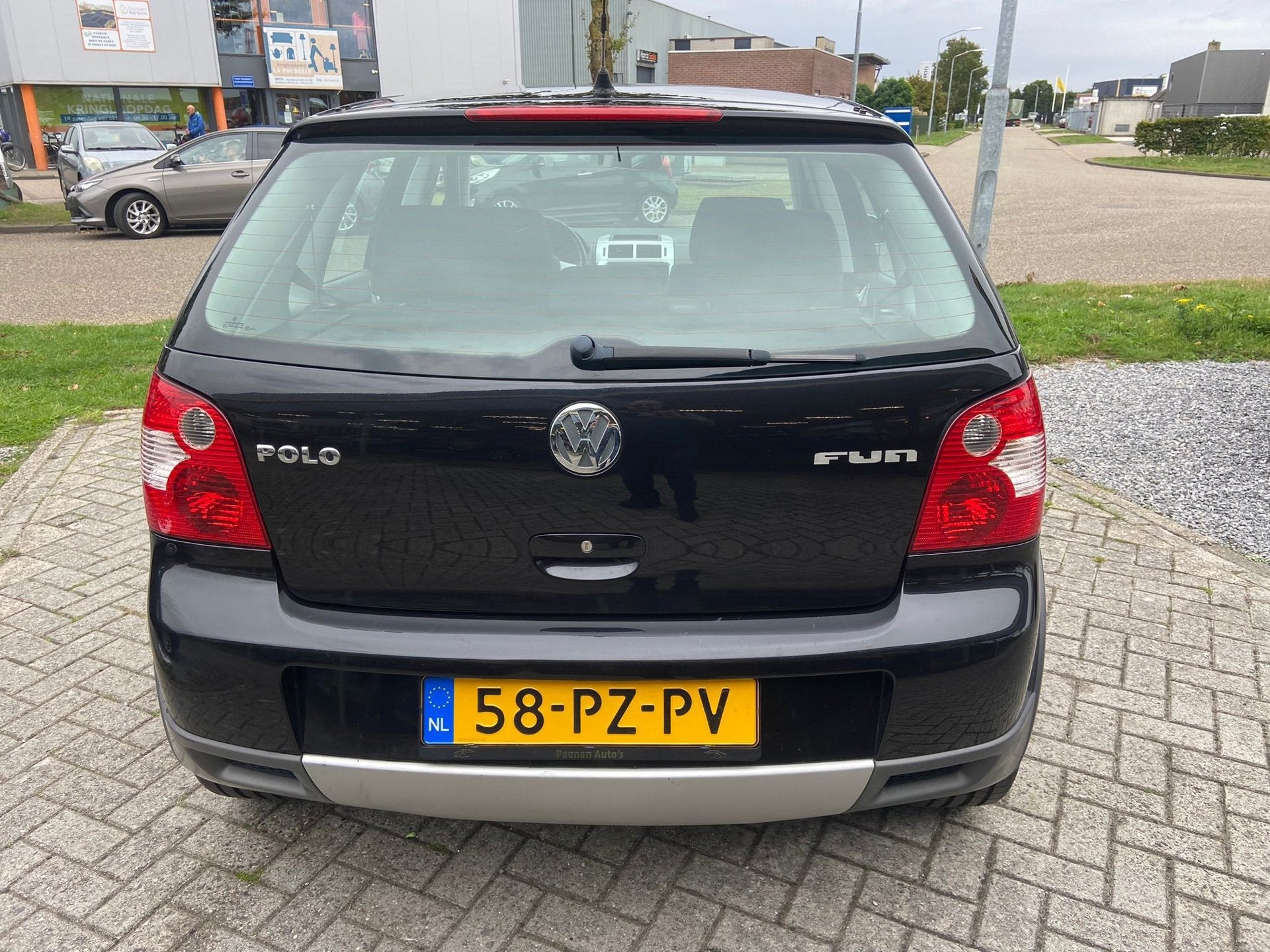 Volkswagen Polo 1.4-16V FUN|NieuwAPK|Clima|GroteScherm, Auto's, Volkswagen, Voorwielaandrijving, Gebruikt, Origineel Nederlands