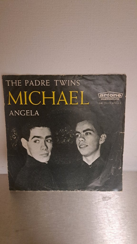 single The Padre twins Michael/Angela (Z264-109), Ophalen of Verzenden, Zo goed als nieuw, Pop
