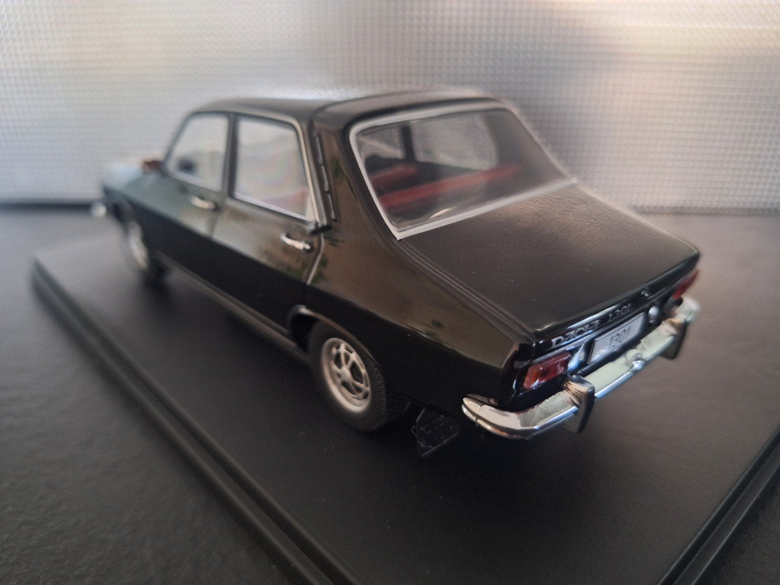 Dacia 1300 1969 Schaal 1:24, Overige merken, WhiteBox, Auto, Nieuw