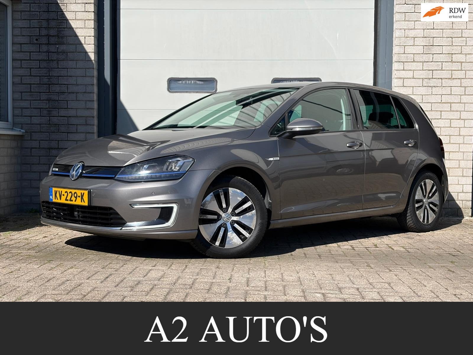 Volkswagen E-Golf E-Golf Automaat|Sensor|Ecc, Auto's, Stof, Gebruikt, Automatische klimaatregeling, 116 pk