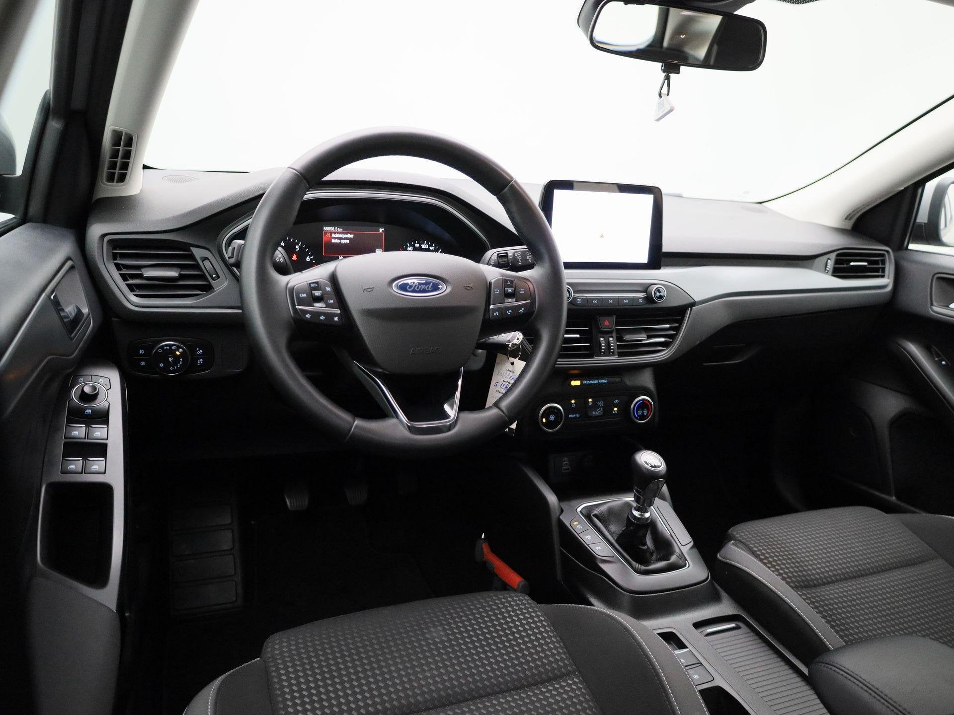 Ford Focus Wagon 1.0 EcoBoost Hybrid Connected | parkeer sen, Gebruikt, Origineel Nederlands, Handgeschakeld, 19 km/l