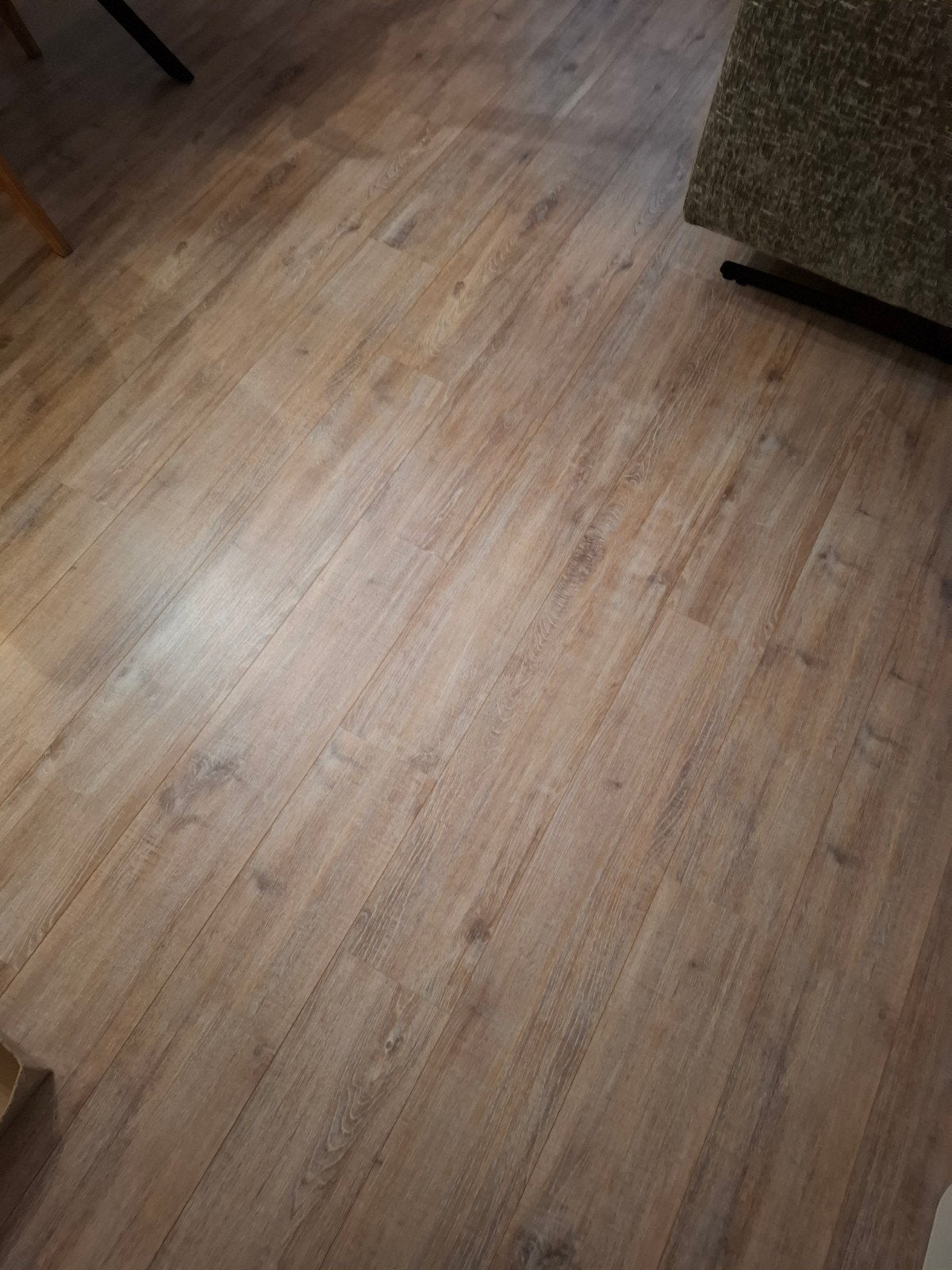 Gratis Laminaatvloer 33m2 zelf verwijderen, Gebruikt, 50 tot 150 cm, Ophalen of Verzenden, 10 m² of meer