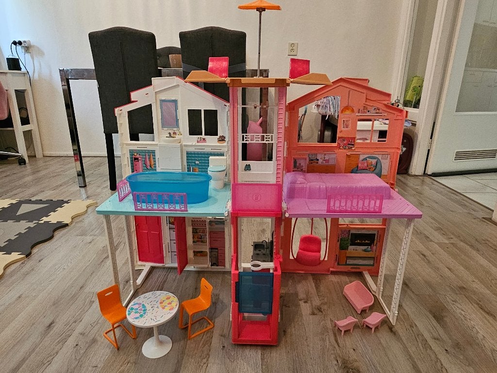 Barbie malibu droomhuis dreamhouse folding inklap, Ophalen of Verzenden, Zo goed als nieuw, Poppenhuis