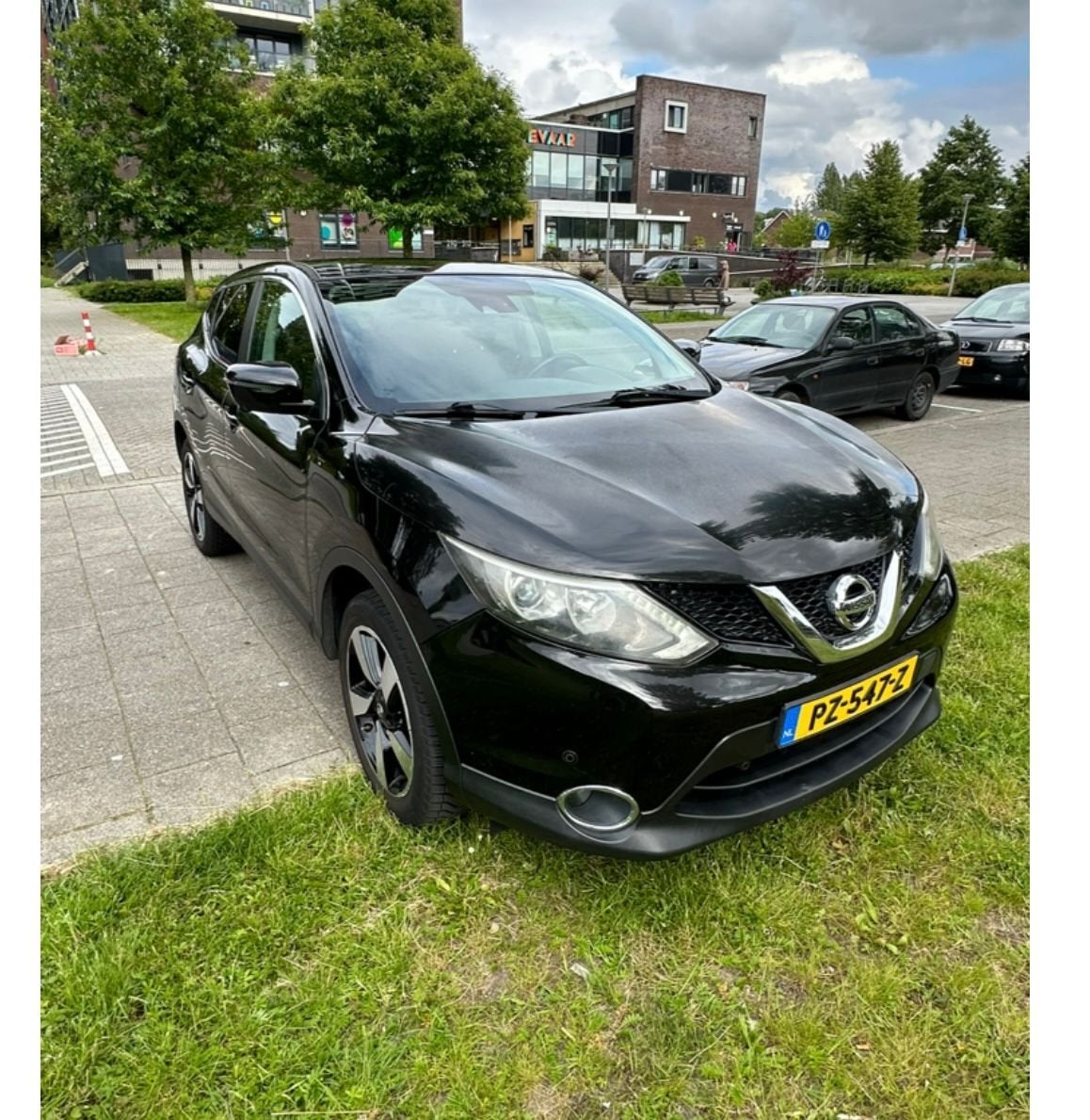 Nissan Qashqai 1.2 Dig-t 85KW 2WD 2016 Zwart, Auto's, Voorwielaandrijving, Stof, 4 cilinders, Zwart
