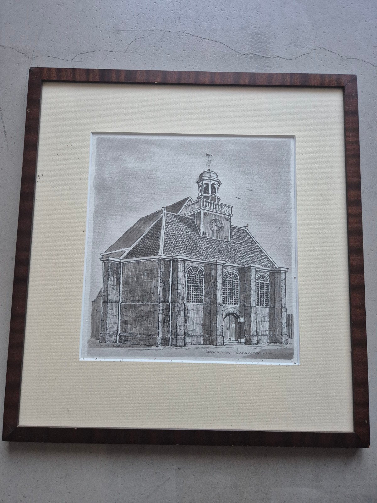 Ingelijste prent 'Kapel aan Zee' Noordwijk Cees Barnhoorn, Ophalen of Verzenden, Tekening, Pentekening, Achter glas