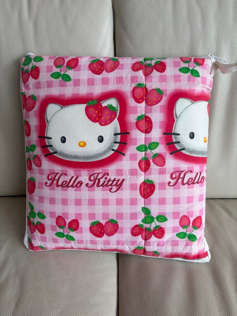 Hello Kitty Kussen/Deken - 100x143cm, Ophalen of Verzenden, Zo goed als nieuw