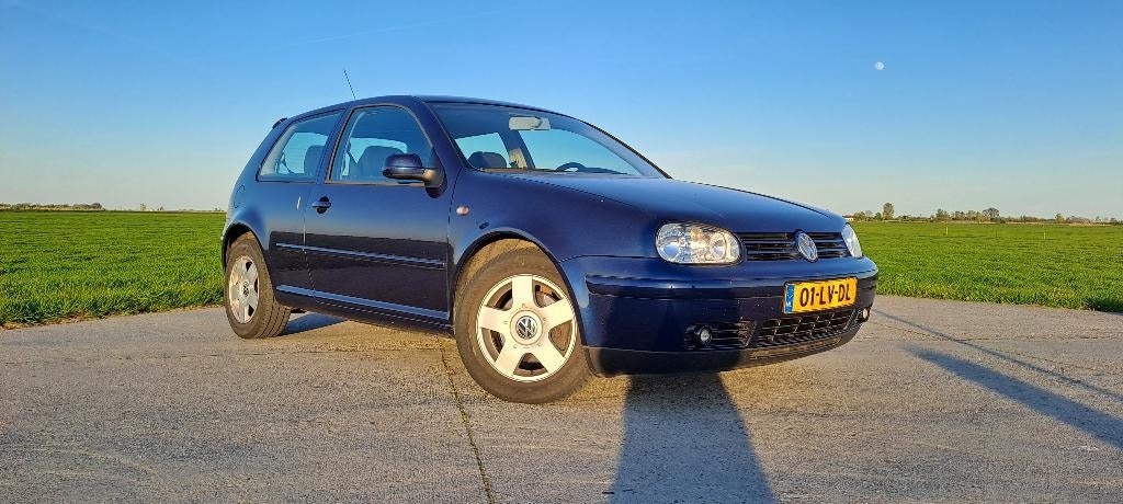 Volkswagen Golf 1.6 81KW FSI 3D 2003 Blauw, Auto's, Voorwielaandrijving, 4 cilinders, Blauw, 49 €/maand