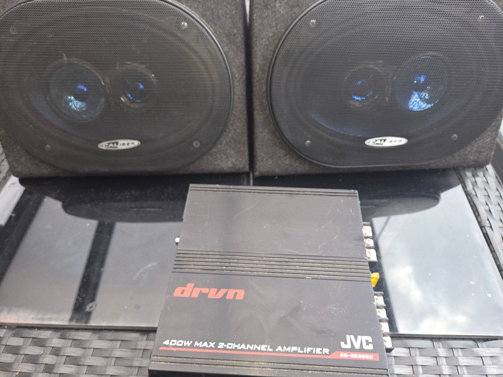 Caliber boxen  en jvc 400 watt 2weg versterker, Alle leeftijden, Ophalen of Verzenden, Zo goed als nieuw