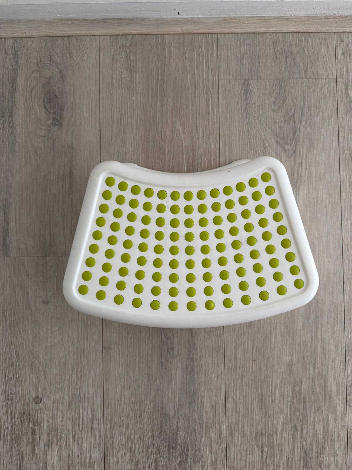 Antislip opstapje voor kinderen - wit/groen, Ophalen of Verzenden, Gebruikt