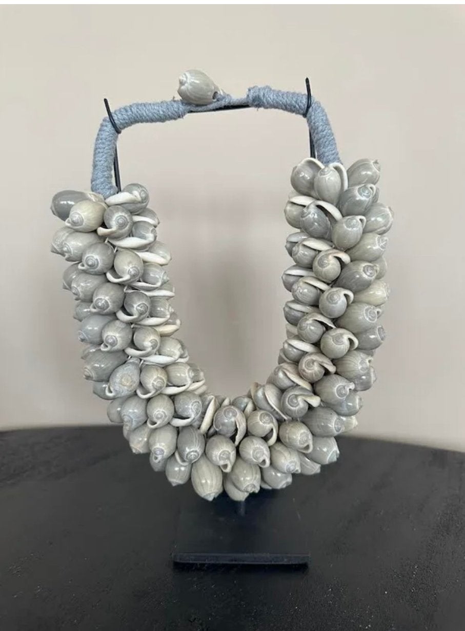 Schelpen ketting op voet - Maat M, Sieraden, Tassen en Uiterlijk, Kettingen, Verzenden, Nieuw, Grijs, Steen of Mineraal