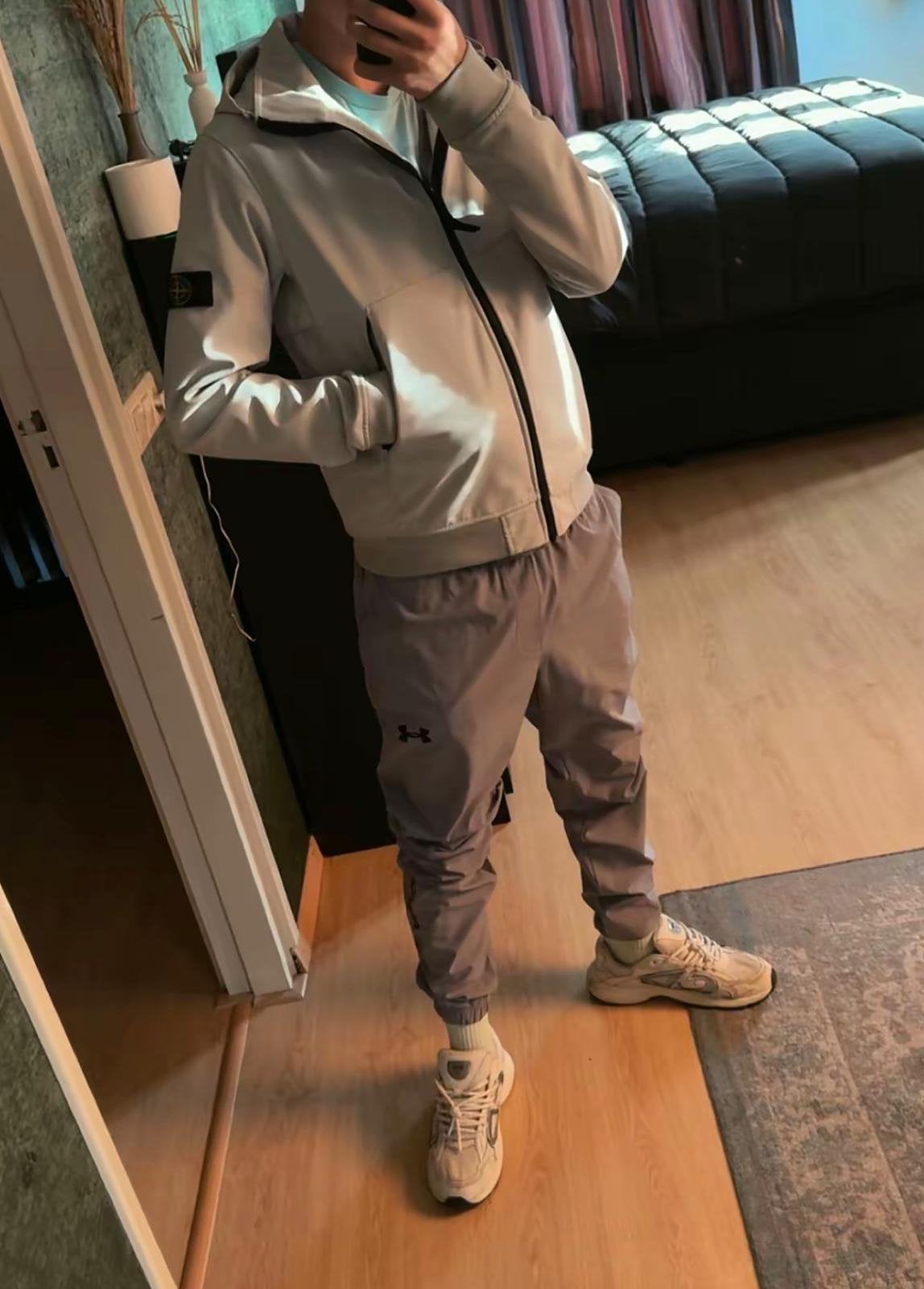Stone Island Soft Shell jas | Beige | Maat 170, Ophalen of Verzenden, Zo goed als nieuw, Jongen of Meisje, Jas