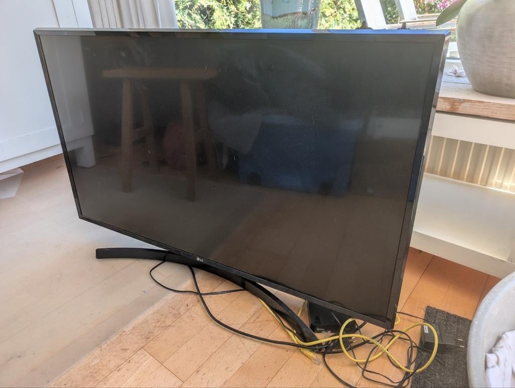 Mooie Smart TV 43 inch LG, 50 Hz, Ophalen of Verzenden, Zo goed als nieuw, 100 cm of meer