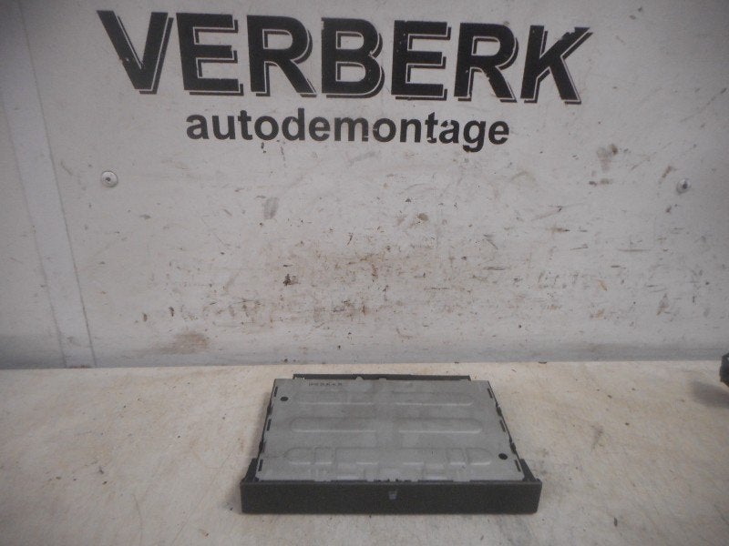 Bekerhouder Volkswagen Bora (1J2) 2000 1JO858601B, Gebruikt, Volkswagen, Volkswagen AG, Kundenbetreuung@volkswagen.de