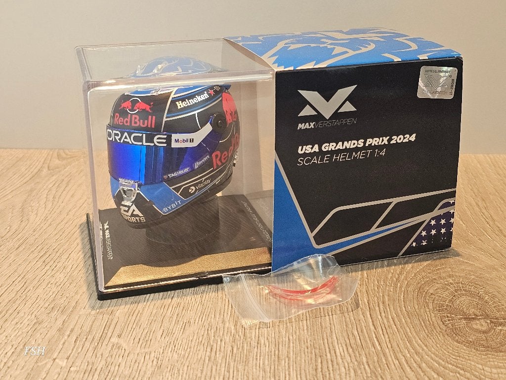 SUMMERSALE: Helm 1:4 , M. Verstappen # 1, GP USA 2024., Verzamelen, Ophalen of Verzenden, Zo goed als nieuw, Formule 1