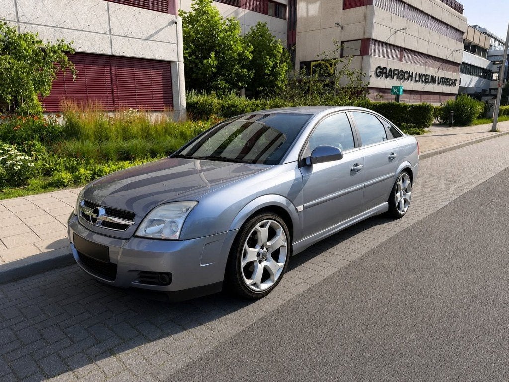 Opel GTS 1.8 Executive | 19" OPC Snowflakes | Halfleder, Voorwielaandrijving, 4 cilinders, 1290 kg, Vectra