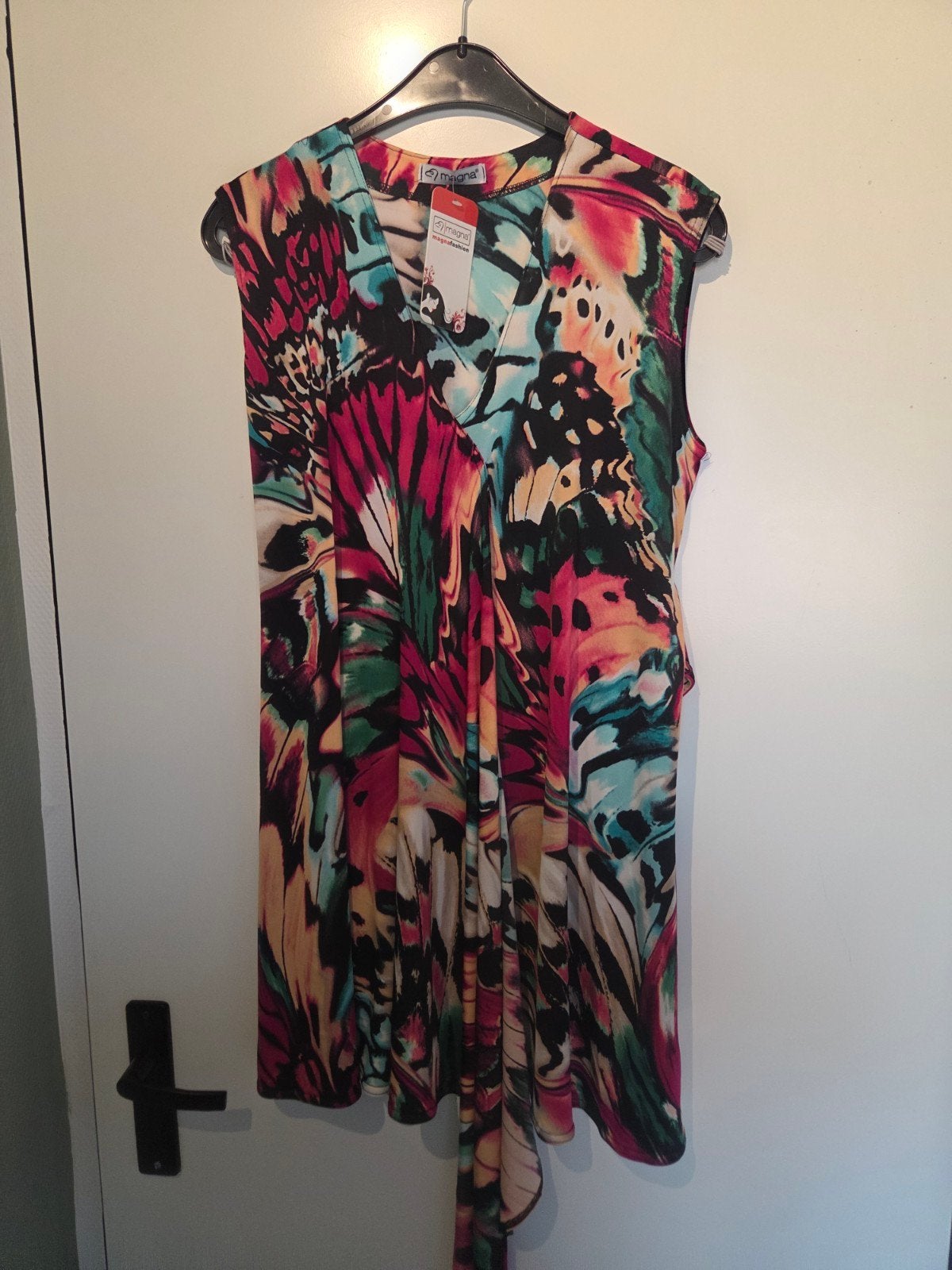 Magna Fashion jurk met vlinderprint - Nieuw met kaartje, Meerkleurig, Maat 42/44 (L), Nieuw, Ophalen of Verzenden