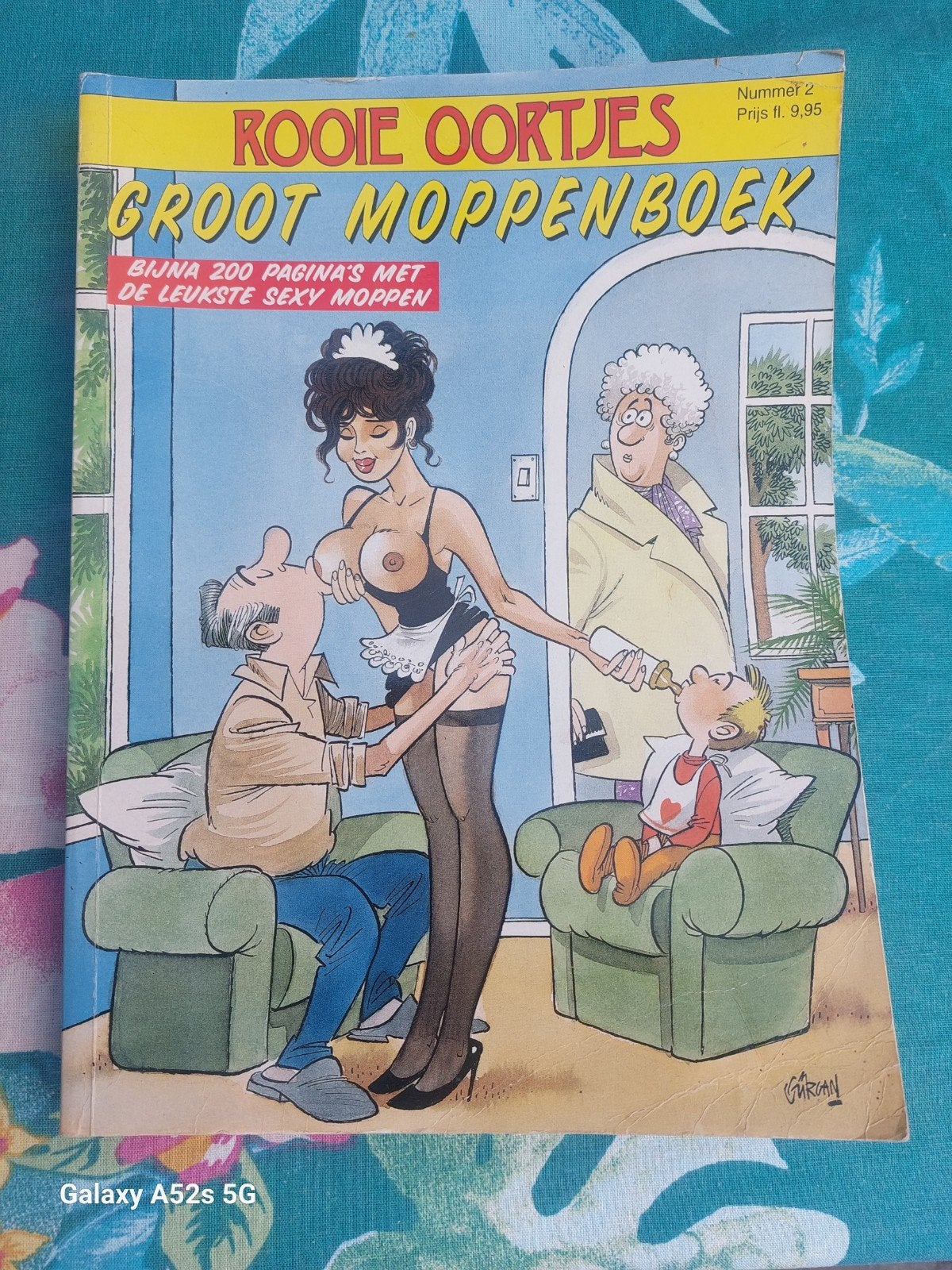 Rooie oortjes:  Groot moppenboek nr. 2, Ophalen of Verzenden, Gelezen, Moppen
