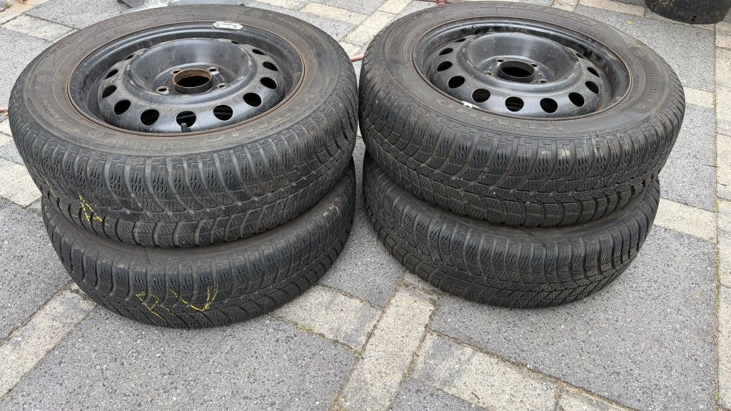 Winterbanden + velgen 185/65 R15 Kia Ceed / Hyundai i30, Ophalen, Gebruikt, 15 inch, Banden en Velgen