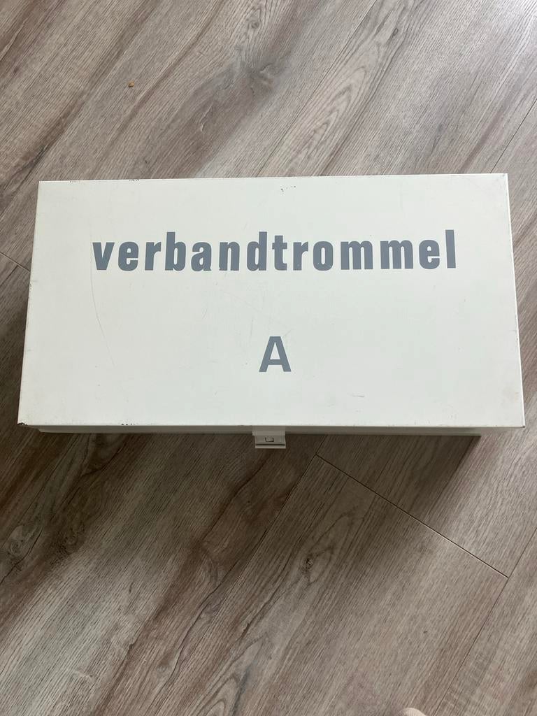 Vintage verbandtrommel, Ophalen, Gebruikt