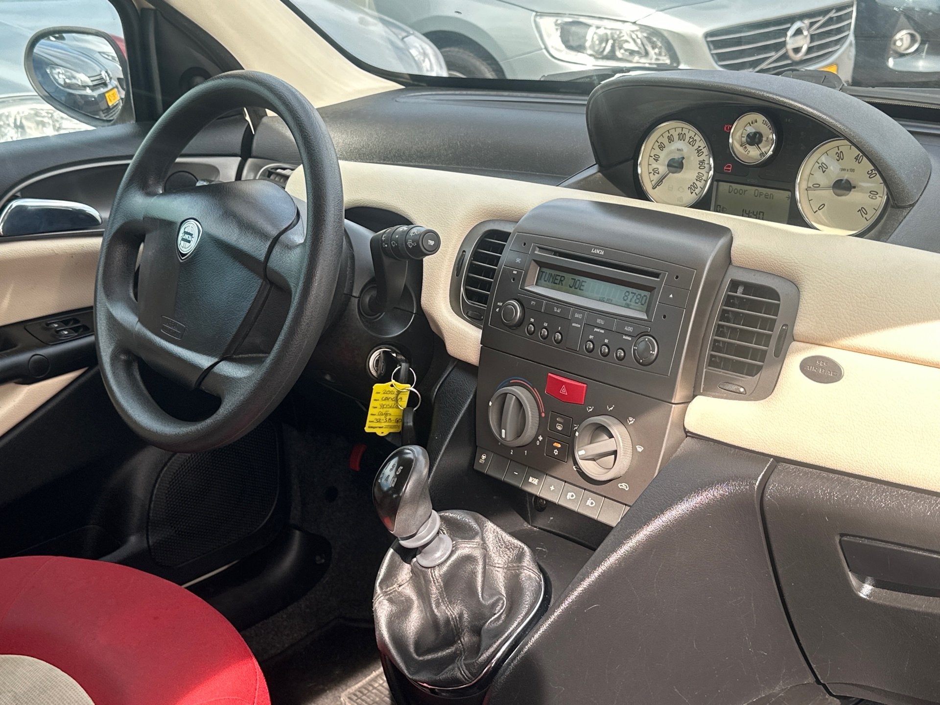 Lancia Ypsilon 1.4-16V Platino Airco | Apk 11-2026, Auto's, Lancia, Voorwielaandrijving, 15 km/l, 400 kg, Wit