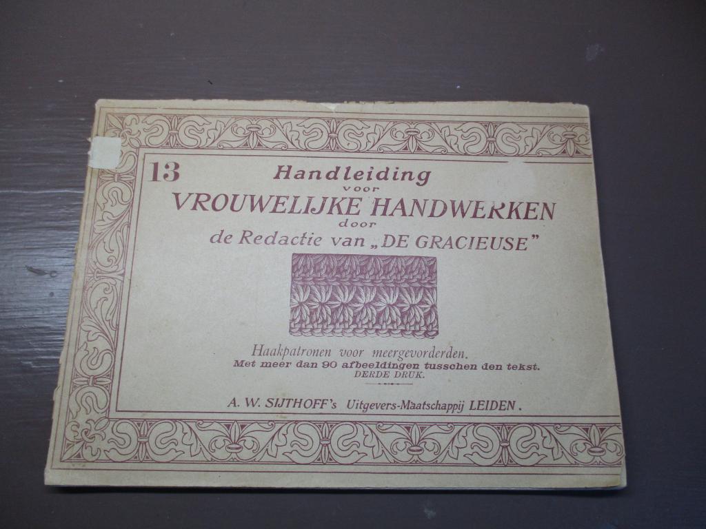 Handleiding voor vrouwelijke handwerken, Ophalen of Verzenden, Gelezen