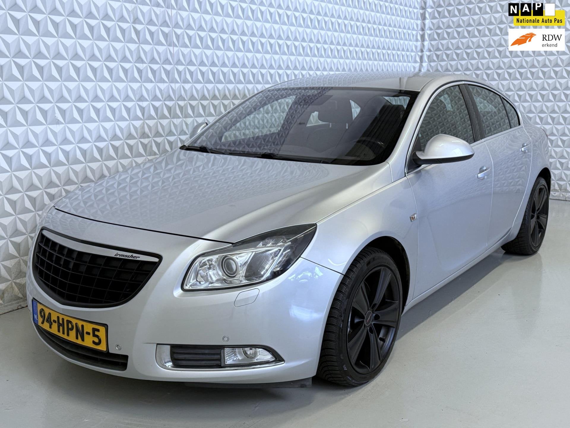 Opel Insignia 2.8 T Sport 4x4 met veel opties! 165.000km (20, Auto's, Automaat, Euro 5, Zwart, Bedrijf