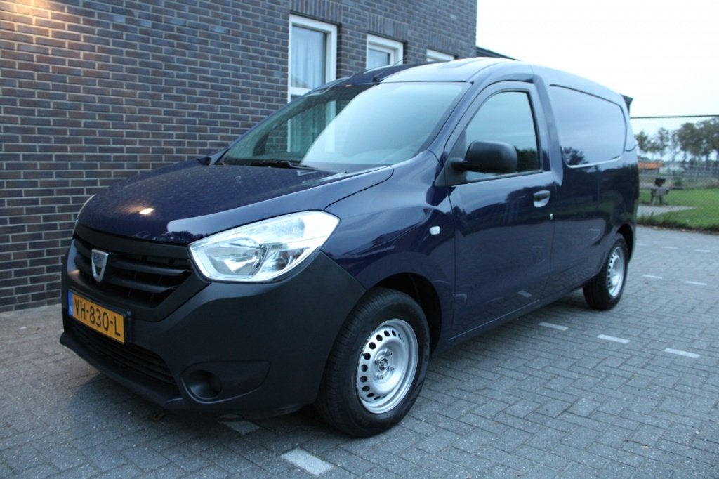 Dacia Dokker 1.6 Basic-Benzine-Marge-Lage km stand-trekh, Dacia, Stof, Gebruikt, 4 cilinders