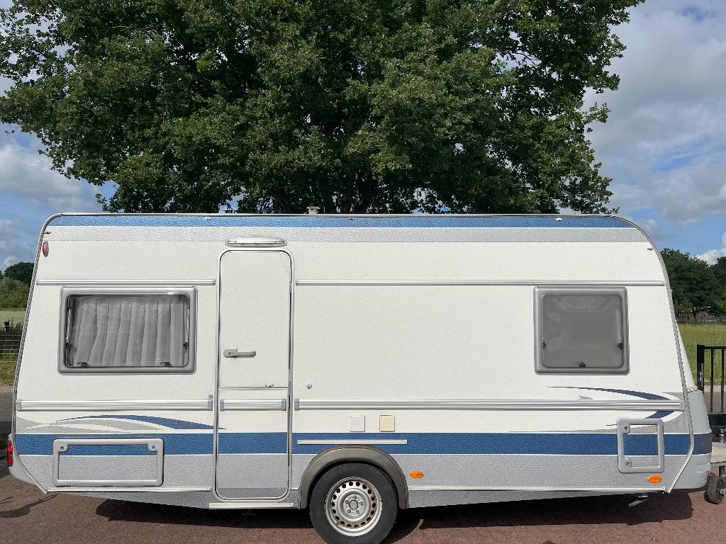 Mooie Fendt Saphir 470 TFB Frans lengtebed, Caravans en Kamperen, Caravans, Schokbreker, Bedrijf, Tot en met 4, 1000 - 1250 kg