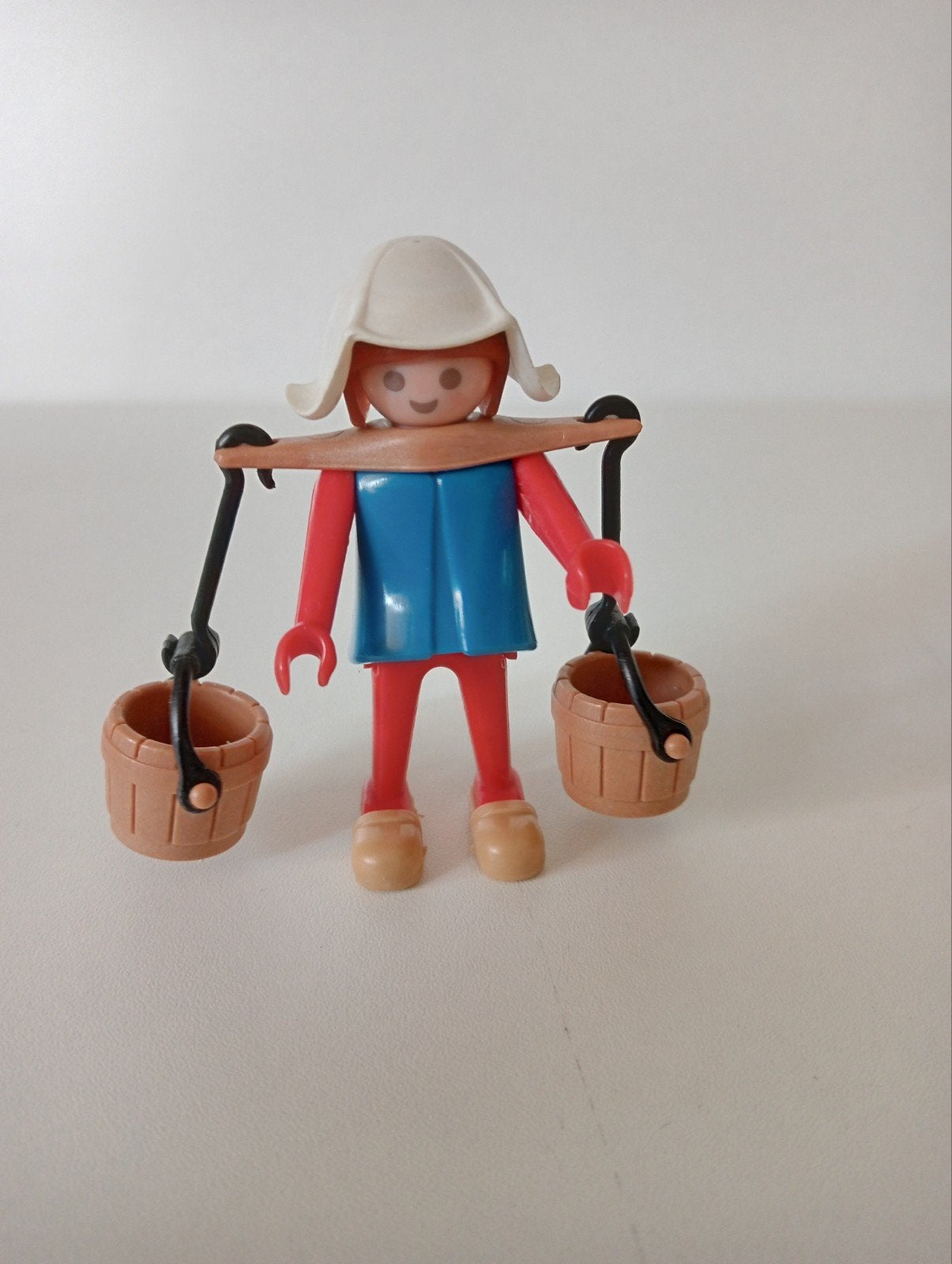 Playmobil figuur met emmers en juk, Ophalen of Verzenden, Zo goed als nieuw, Losse onderdelen, Figuren