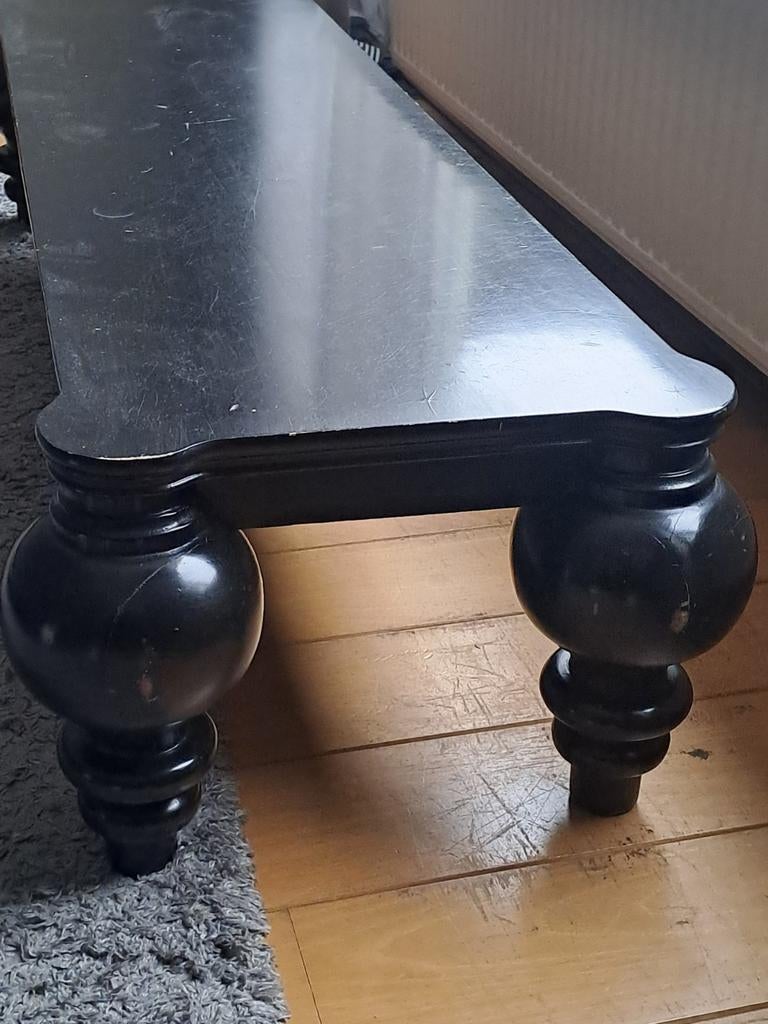 Massief houten tafel, zwart met ronde poten, Huis en Inrichting, Tafels | Salontafels, Ophalen, Gebruikt, 50 tot 100 cm, 150 tot 200 cm