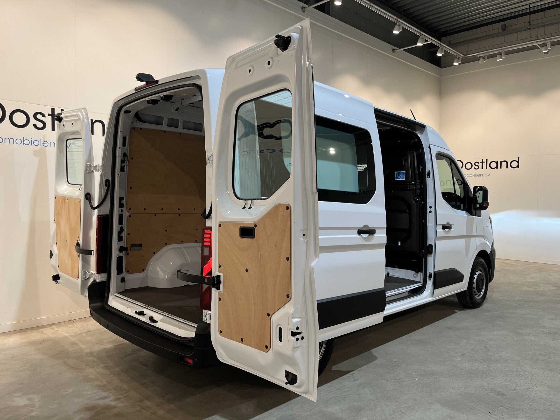 Renault Master E-Tech T35 L2H2 Advance long range 87 kWh / 1, Auto's, Stof, Gebruikt, 143 pk, 2450 kg