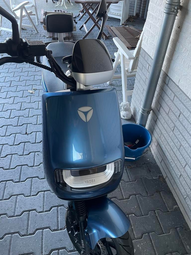 Yadea E8S Elektrische Scooter - Modern en Efficiënt, Fietsen en Brommers, Snorfietsen en Snorscooters, Ophalen of Verzenden, Zo goed als nieuw