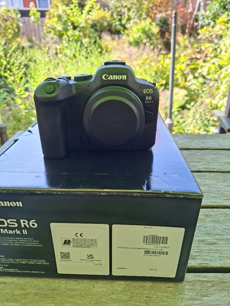 Canon RF 6 mark ii Garantie tot 2028, Canon, Ophalen of Verzenden, Zo goed als nieuw, 24 megapixels