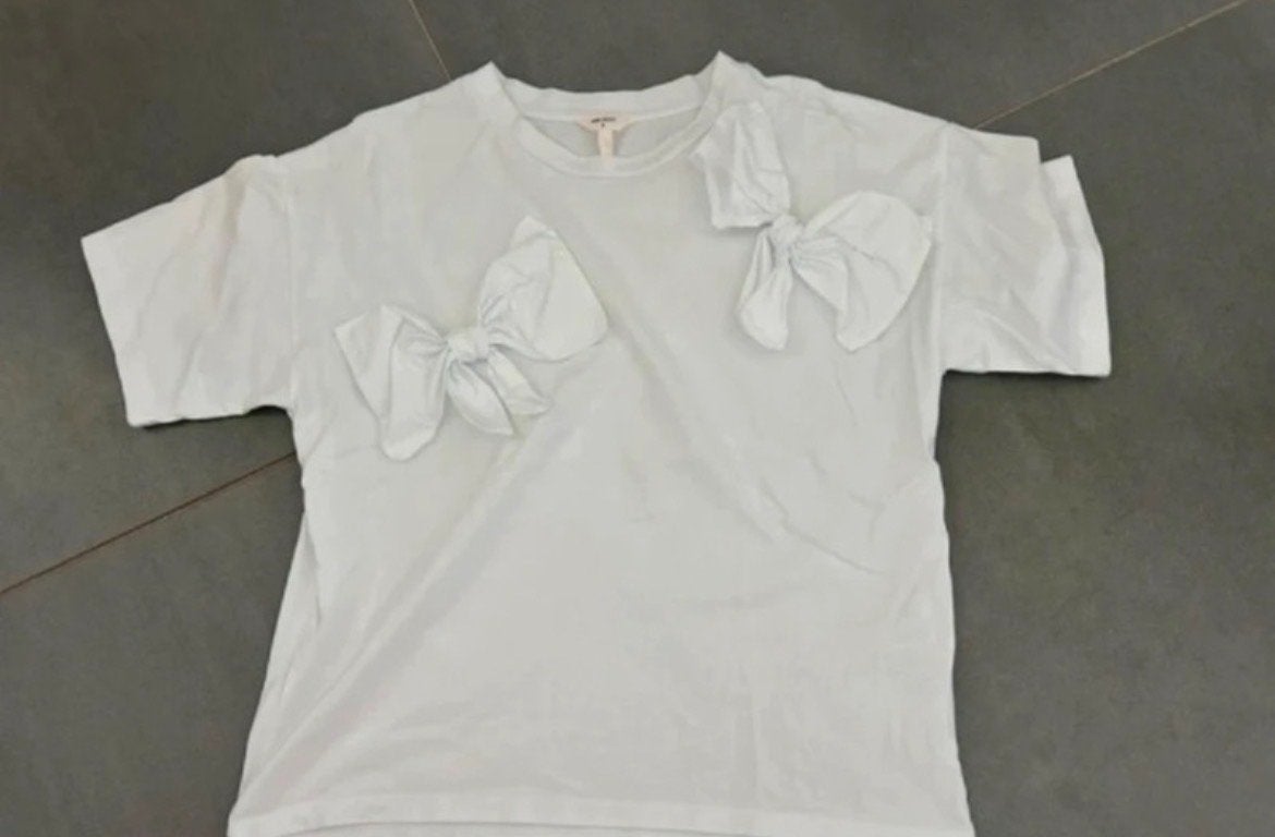 Wit T-shirt met strikjes van .OBJECT, Kleding | Dames, T-shirts, Wit, Ophalen of Verzenden, Zo goed als nieuw, Korte mouw