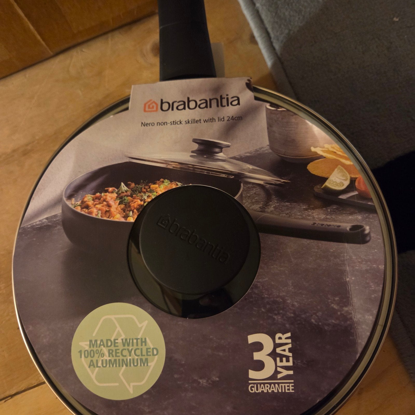 Brabantia Nero Koekenpan met deksel 24cm - Nieuw, Huis en Inrichting, Keuken | Potten en Pannen, Ophalen of Verzenden