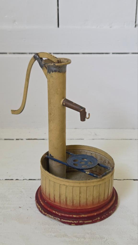 Antieke Bing waterpomp blikken speelgoed, Ophalen of Verzenden
