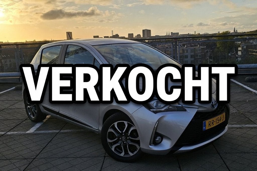 Toyota Yaris / 1.5 Hybrid / 2017 / Navi /  Camera / Clima ✅, Auto's, Toyota, 4 cilinders, Bedrijf, Grijs, Hybride Elektrisch/Benzine